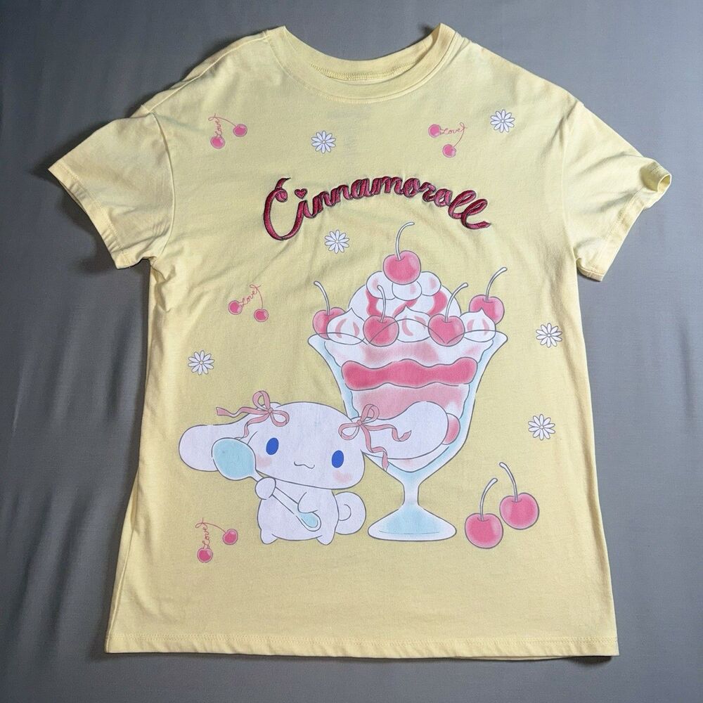 Cinnamon Roll Dessert Tshirt Size XS Yellow